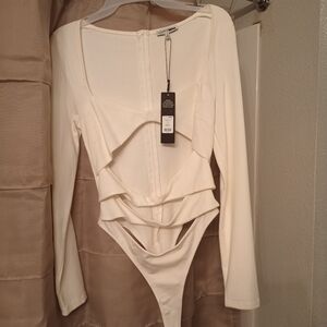 Fashion Nova Cream Asymmetrical Cut Out Bodysuit